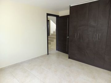 AMPLIA CASA EN VENTA