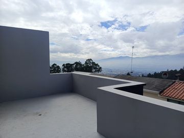 AMPLIA CASA EN VENTA
