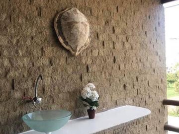 VENTA DE CASA DE PLAYA MULTIFAMILIAR EN LA PLANICIE, PUNTA HERMOSA