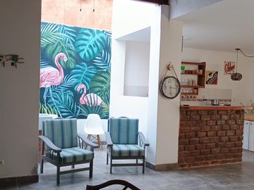 VENTA DE CASA DE PLAYA MULTIFAMILIAR EN LA PLANICIE, PUNTA HERMOSA