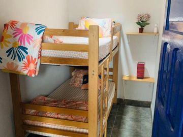 VENTA DE CASA DE PLAYA MULTIFAMILIAR EN LA PLANICIE, PUNTA HERMOSA