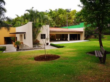 Casa en Renta y Venta en Real Las Quintas