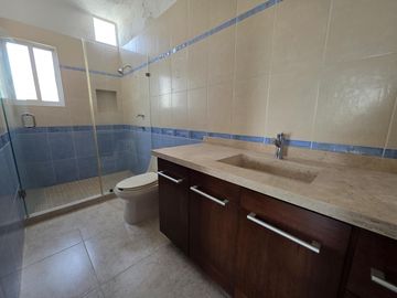 Casa en Renta y Venta en Real Las Quintas