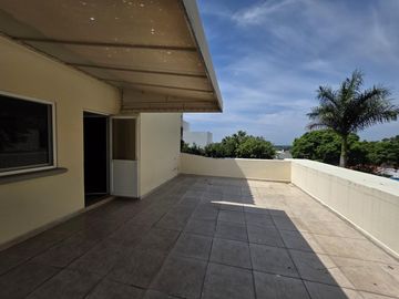 Casa en Renta y Venta en Real Las Quintas