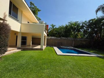 Casa en Renta y Venta en Real Las Quintas