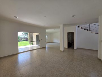 Casa en Renta y Venta en Real Las Quintas