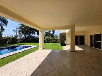 Casa en Renta y Venta en Real Las Quintas