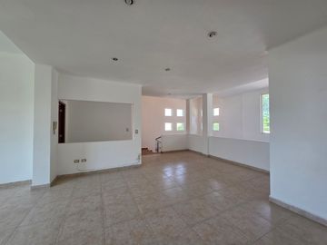 Casa en Renta y Venta en Real Las Quintas