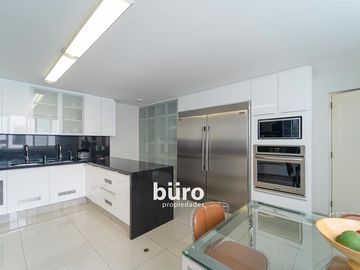 ESPECTACULAR PENTHOUSE TIPO CASITA EN VENTA SAN ISIDRO VISTA PARQUE PECANAS