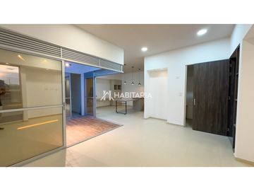 venta de casa en Cerritos con patios internos y paneles solares