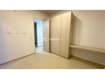 venta de casa en Cerritos con patios internos y paneles solares