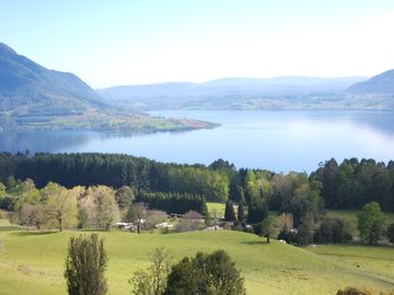VISTA DE ENSUEÑO AL LAGO RIÑIHUE