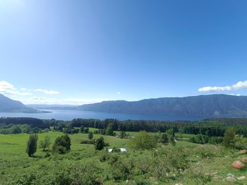VISTA DE ENSUEÑO AL LAGO RIÑIHUE