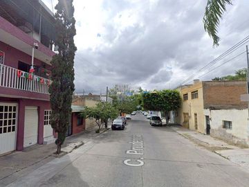 JVV - ADQUIERE TU CASA EN COL. ESPERANZA, GDL, JAL.