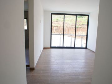 Casa nueva con roof garden, jardín y oficina en Bellavista – Atizapán