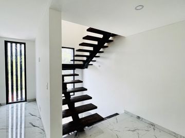 Casa nueva con roof garden, jardín y oficina en Bellavista – Atizapán