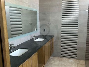Casa en condominio en venta en Las Cañadas