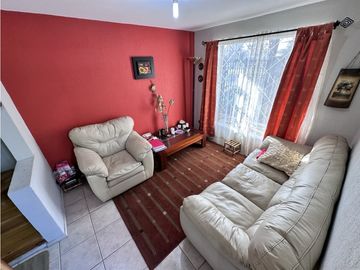 EXCELENTE CASA , AV TRONCAL, PUENTE ALTO