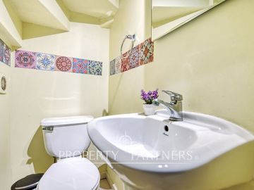 Venta de hermosa y cómoda casa en barrio residencial de Peñalolén