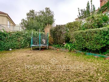 Venta de hermosa y cómoda casa en barrio residencial de Peñalolén