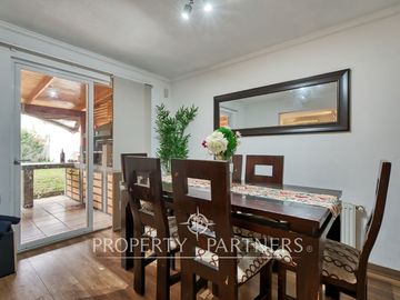 Venta de hermosa y cómoda casa en barrio residencial de Peñalolén
