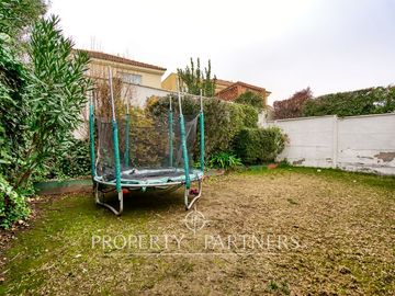 Venta de hermosa y cómoda casa en barrio residencial de Peñalolén