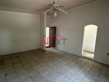 CASA CON 1,332M DE TERRENO EN CAPELLANIA VENTA