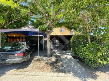Casa en Venta en Camino Rinconada con Av. tres Poniente