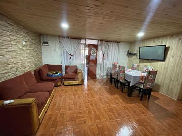 Casa en Venta en Camino Rinconada con Av. tres Poniente