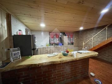 Casa en Venta en Camino Rinconada con Av. tres Poniente