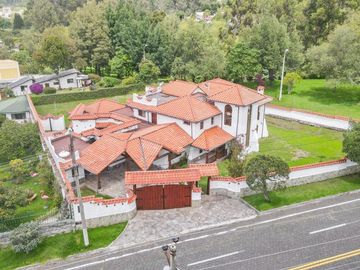 Casa Club Los Chillos Oportunidad