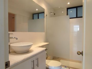 Venta Suite 2 ambientes con parqueo y vista a la ciudad