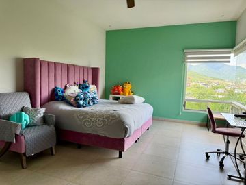 Casa en Venta en Sierra Alta 9° Sector