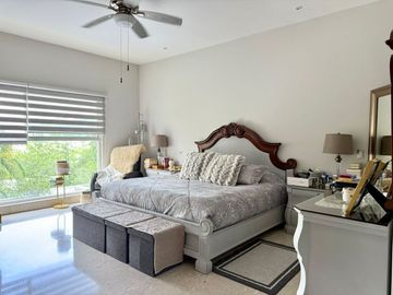 Casa en Venta en Sierra Alta 9° Sector