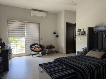 Casa en Venta en Sierra Alta 9° Sector