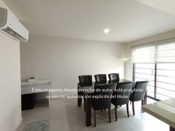 Casa en Venta en Ferrara Residencial 3 pisos