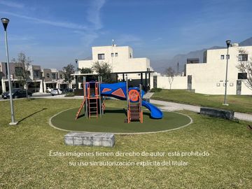 Casa en Venta en Ferrara Residencial 3 pisos