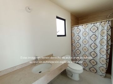 Casa en Venta en Ferrara Residencial 3 pisos