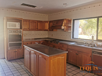 ¡Inversión de Ensueño en Tequisquiapan! Exclusiva Residencia  5,205m² | Zinnia
