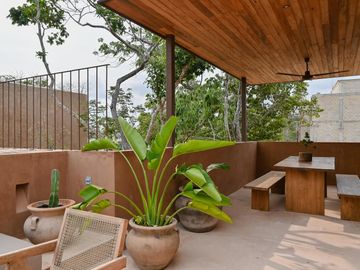 Tranquil 3 Bedroom Jungle Villa with Rooftop Pool