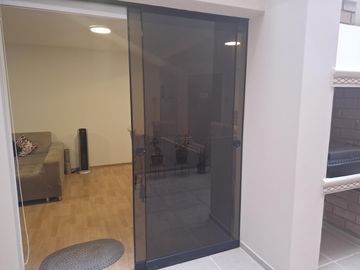 DEPARTAMENTO A LA VENTA EN 1ER PISO CON TERRAZAS Y PATIO