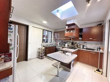 Casa en Venta en AVENIDA CHAMISERO