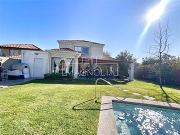 Casa en Venta en AVENIDA CHAMISERO