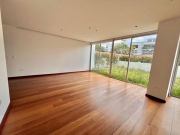 Venta Duplex de Lujo fc Gonzales Suarez US$ 550000