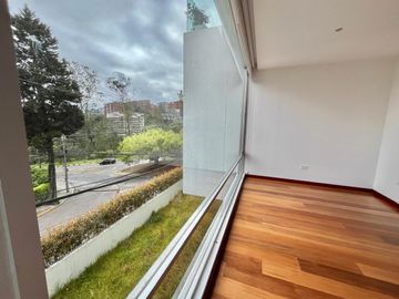 Venta Duplex de Lujo fc Gonzales Suarez US$ 550000