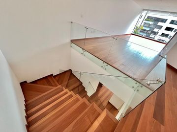 Venta Duplex de Lujo fc Gonzales Suarez US$ 550000