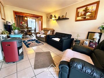 Casa en Venta en ACOGEDORA, BUEN ESTADO, BUEN BARRIO, Hermosas Vistas, Juegos, Parques, Las Vizcachas, Puente Alto