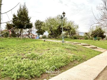 Casa en Venta en ACOGEDORA, BUEN ESTADO, BUEN BARRIO, Hermosas Vistas, Juegos, Parques, Las Vizcachas, Puente Alto