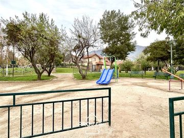 Casa en Venta en ACOGEDORA, BUEN ESTADO, BUEN BARRIO, Hermosas Vistas, Juegos, Parques, Las Vizcachas, Puente Alto