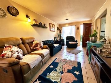 Casa en Venta en ACOGEDORA, BUEN ESTADO, BUEN BARRIO, Hermosas Vistas, Juegos, Parques, Las Vizcachas, Puente Alto
